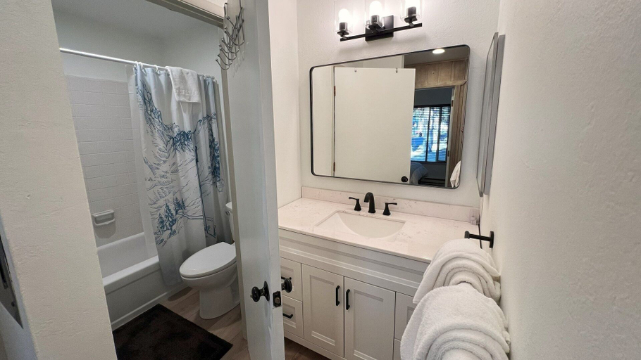 Bathroom 2, Condos with Free Parking, Mono