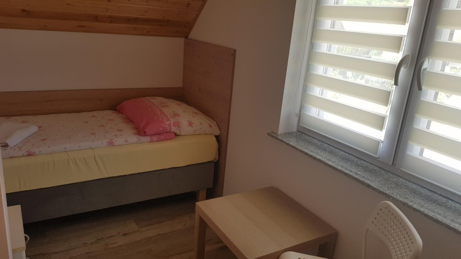 Bedroom 2, Willa Maria, Świebodzin
