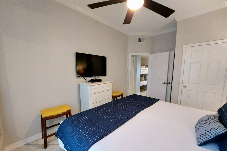 Room 3, Royal Palms 1306 1 Bedroom Condo by RedAwning, Baldwin