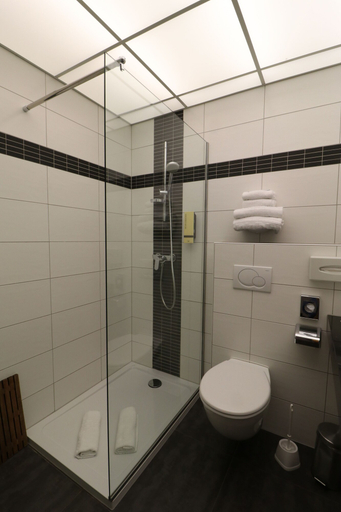 Bathroom 4, Threeland Hotel, Esch-sur-Alzette