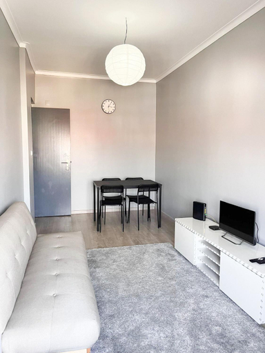 4, Luna Apartment, Seixal