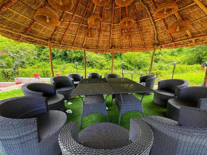 Garden, Anandvan Jungle Resort, Garhwal