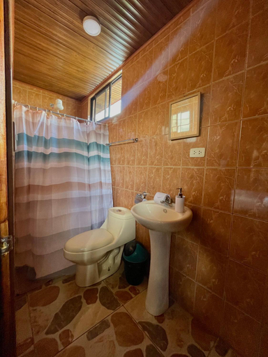 Bathroom 4, Dreams Lodge Orosi, Paraíso