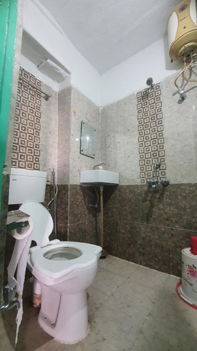 Bathroom 3, Anand hostel, Ajmer