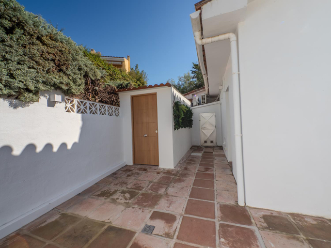 Others 5, New house 80 m from the beach, Málaga