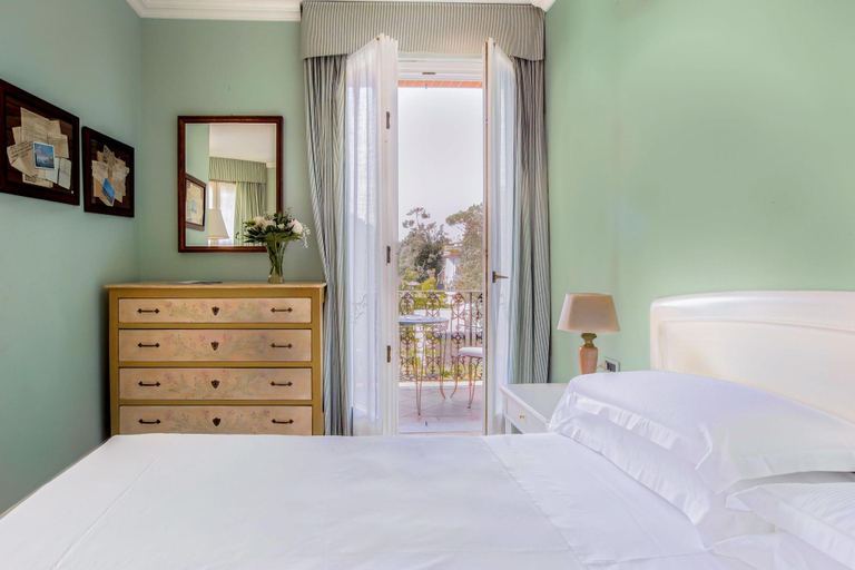 Bedroom 2, Hotel Franceschi, Lucca