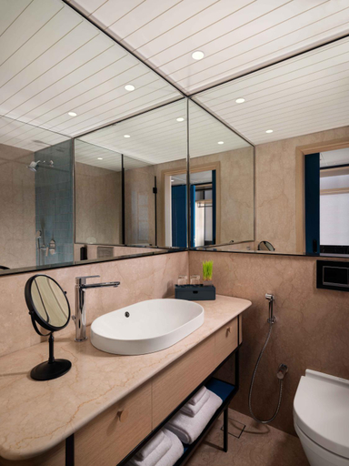 Bathroom 2, Pullman Chennai Anna Salai, Chennai