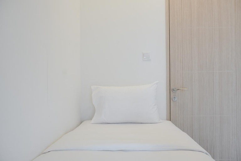 Bedroom 2, Comfort 2BR at Tokyo Riverside PIK 2 By Travelio, Tangerang
