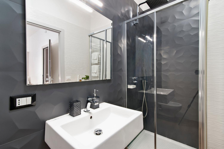 Others 5, B&B Kalurya, Lecce