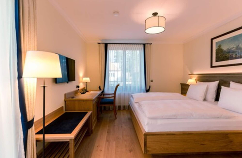 Bedroom 4, Hotel & Gaststatte zum Erdinger Weißbrau, München