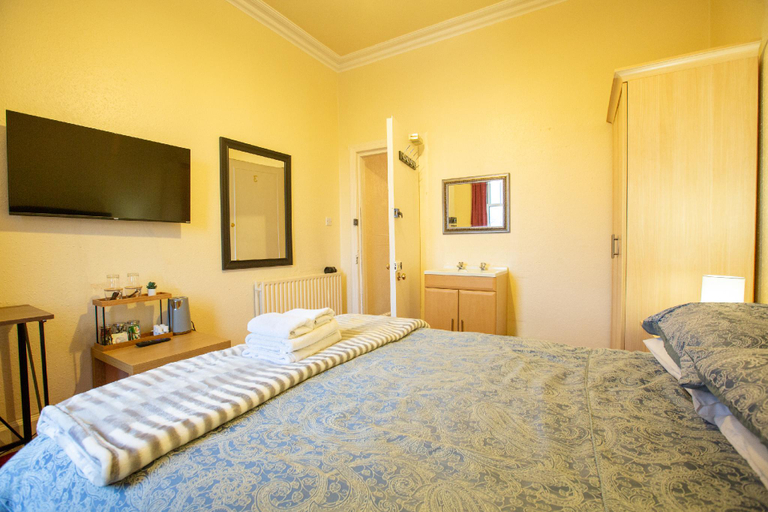 Bedroom 4, Sailte House, Edinburgh