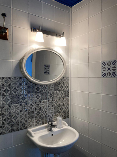 Bathroom 2, Les chambres d'hotes Le Val d'Honfleur, Calvados