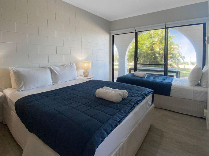 Others 3, Beachside Palms Unit 3, Magnetic Island