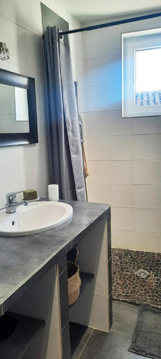 Bathroom 3, La Provencale, Alpes-de-Haute-Provence