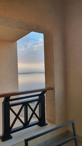 Balcony/terrace 4, Comfy Stays Sea View Apartments at DeadSea Samarah Resort, Shooneh Janoobiyyeh