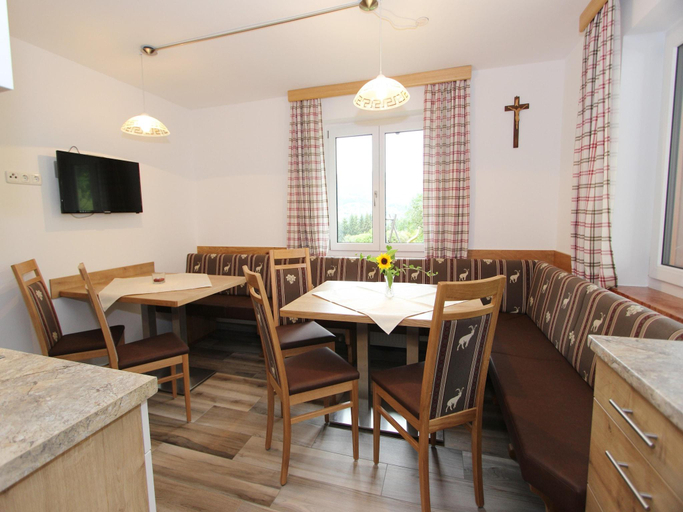 Others 4, Apartment in Sankt Johann near Ski Area, Sankt Johann im Pongau