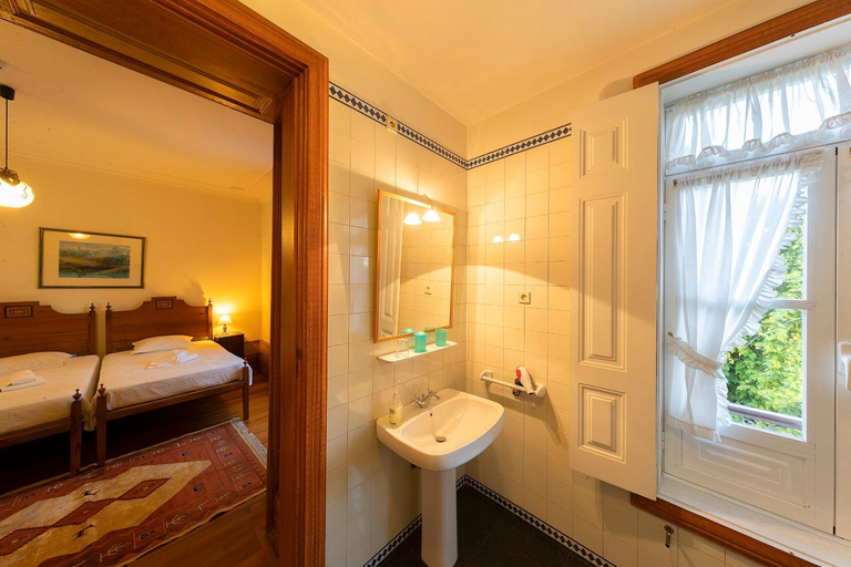 Bathroom 4, Casa de Valdemar, Felgueiras