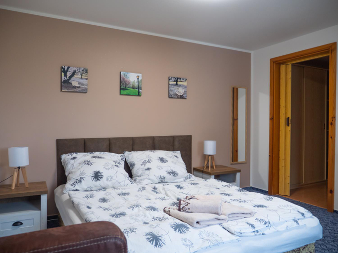 Bedroom 2, PENZION BENESOV u BROUMOVA, Náchod