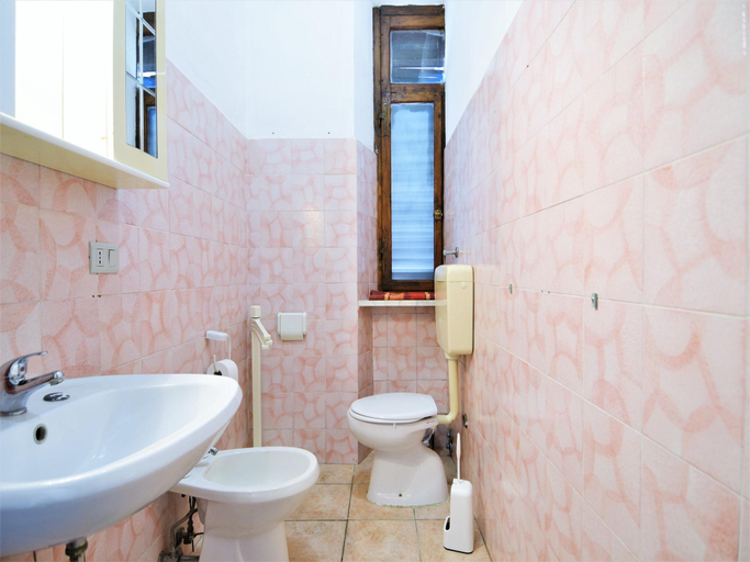Bathroom 3, Apartment in Massa Marittima with swimming pool, Grosseto
