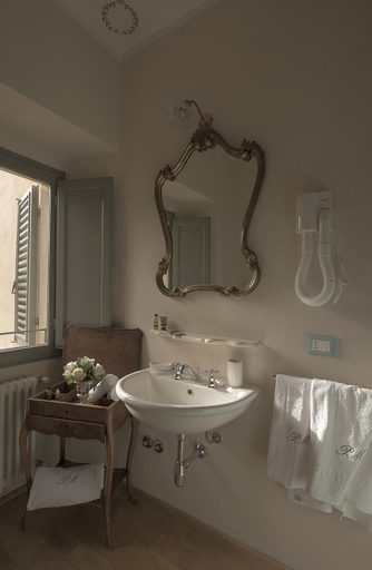 Bathroom 4, B&B Palazzo Mattei, Pesaro E Urbino