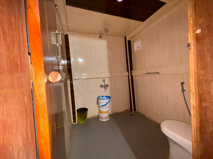Bathroom 3, Ecstasy resort, Chikmagalur
