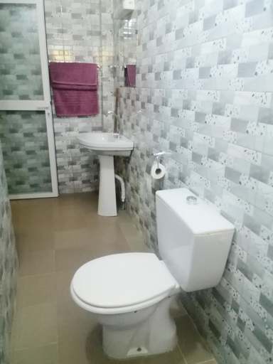 Bathroom 3, villa ty milyn, Mbour