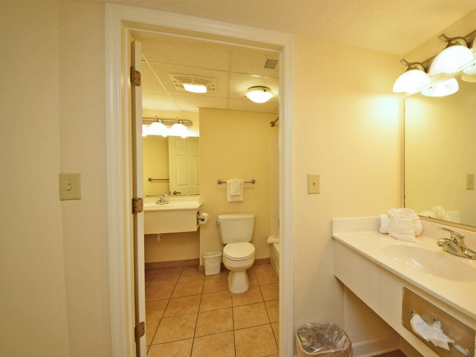 Bathroom 4, Holiday Sands South, Horry
