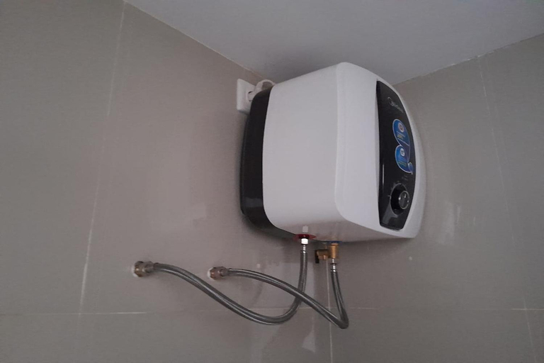 Bathroom 4, Majestic Point Serpong by Nature, Tangerang