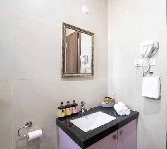 Bathroom 4, ELIVAAS 2 BHK Villa with Pool - Heaven in Hills , Udaipur