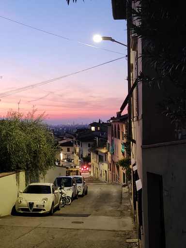 Others 5, Il Porto relais, Florence