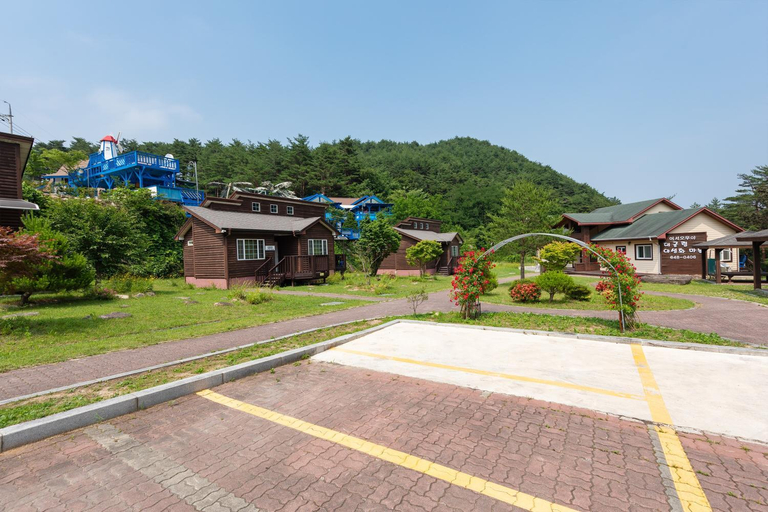 Others 3, Gangneung Yasaenghwa Maeul, Gangneung