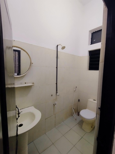 Others 3, Rayyan Mahal, Puttalam
