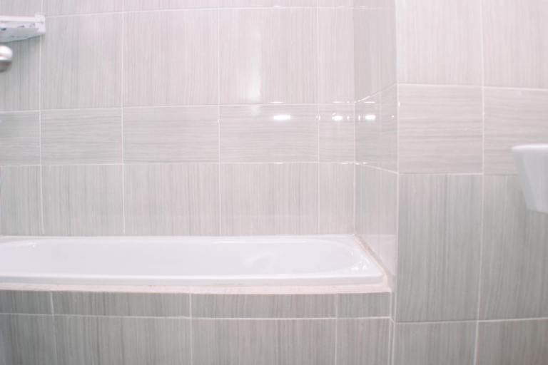 Bathroom, Spacious 1BR at Vasanta Innopark Apt By Travelio, Cikarang