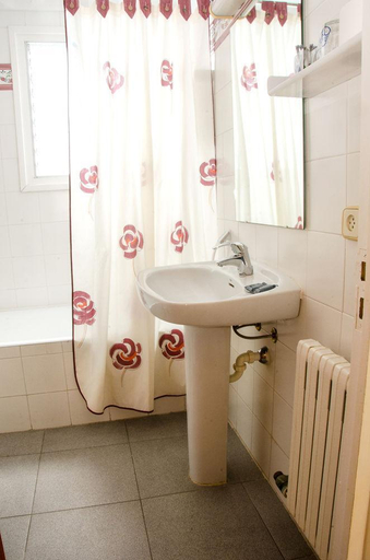 Bathroom 4, Hotel S’Agoita, Girona