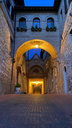 Others 5, Monolocale l'Anfiteatro Romano, Perugia