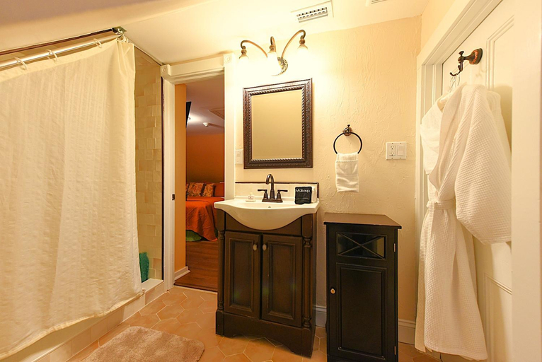 Bathroom 2, Casa De Solana Bed and Breakfast, Saint Johns