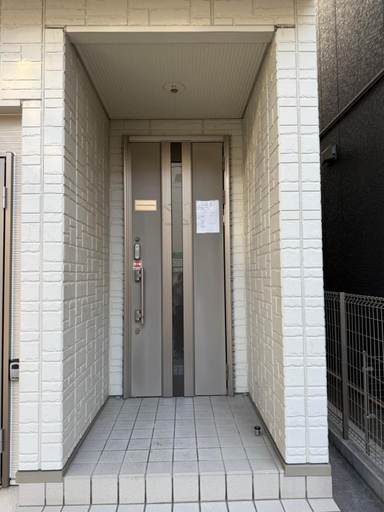 Entrance 5, Comfy House Namba, Osaka