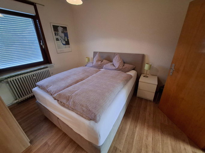 Bedroom 2, Helle Wohnung bei Willingen mit Terrasse, Waldeck-Frankenberg