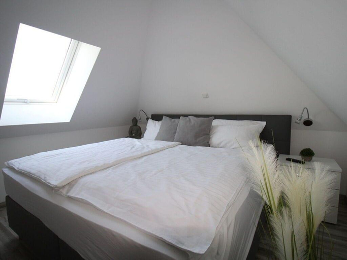 Bedroom 3, Haus Seeblick Modern retreat, Mecklenburgische Seenplatte