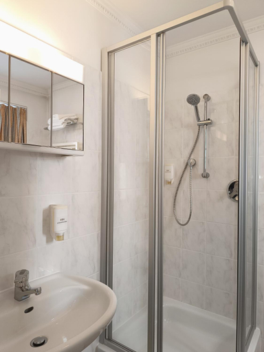 Bathroom 3, Antonappartements, Dresden