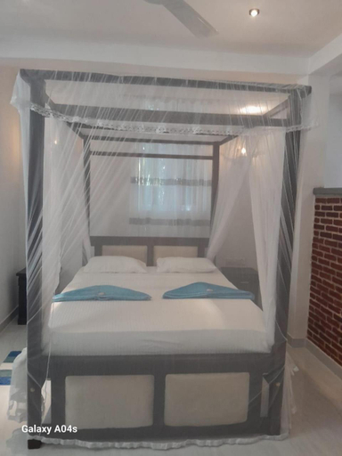 Bedroom 4, Sea Breeze Guesthouse, Habaraduwa