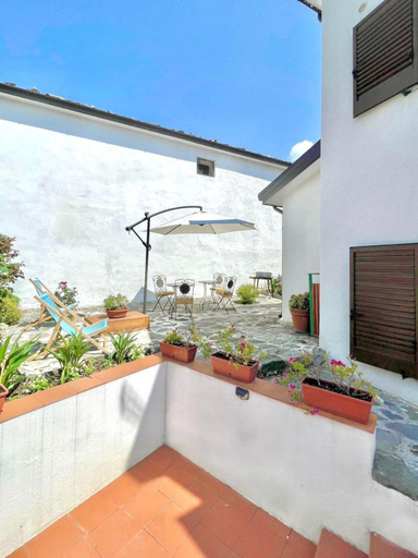 Exterior view 4, Albori, Potenza