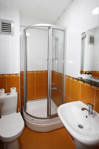 Bathroom 2, Lyon Hotel Istanbul, Fatih