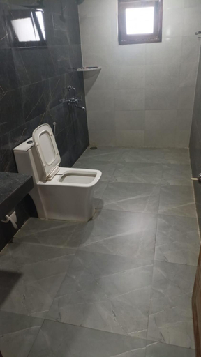 Bathroom 2, Pinaceae Resort, Dehradun