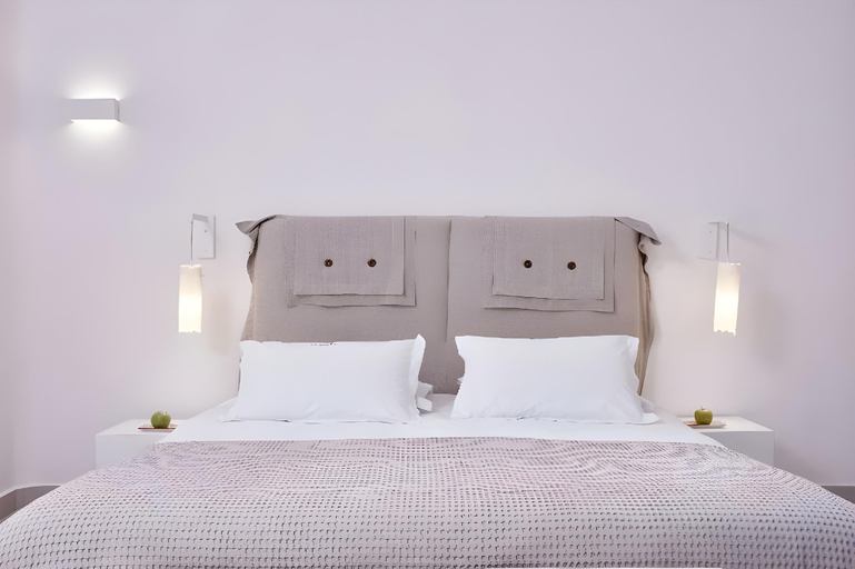 Bedroom 3, Santo Miramare Resort, South Aegean