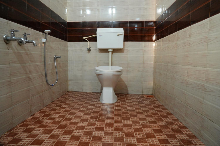 Bathroom 2, Bison Valley Estate, Coimbatore