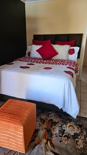Bedroom 2, Goodlife Guest house in mafikeng, Ngaka Modiri Molema