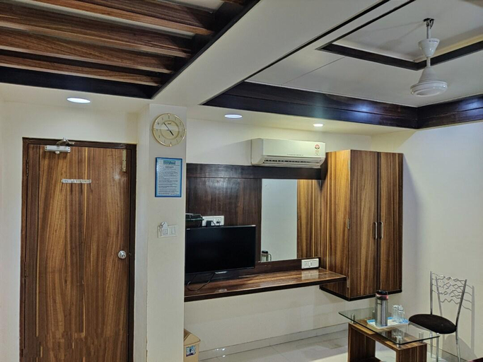 Others 5, Hotel Comfort, Surat