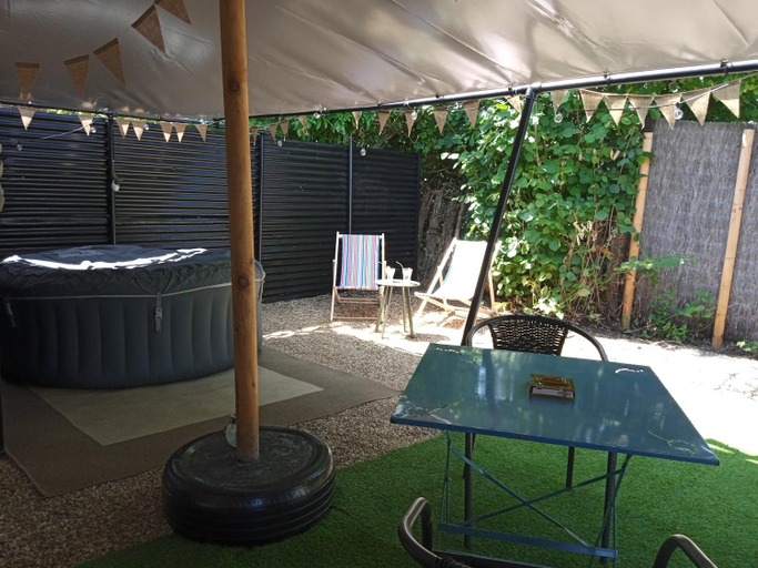 Others 5, Caravane vintage avec spa, Loir-et-Cher