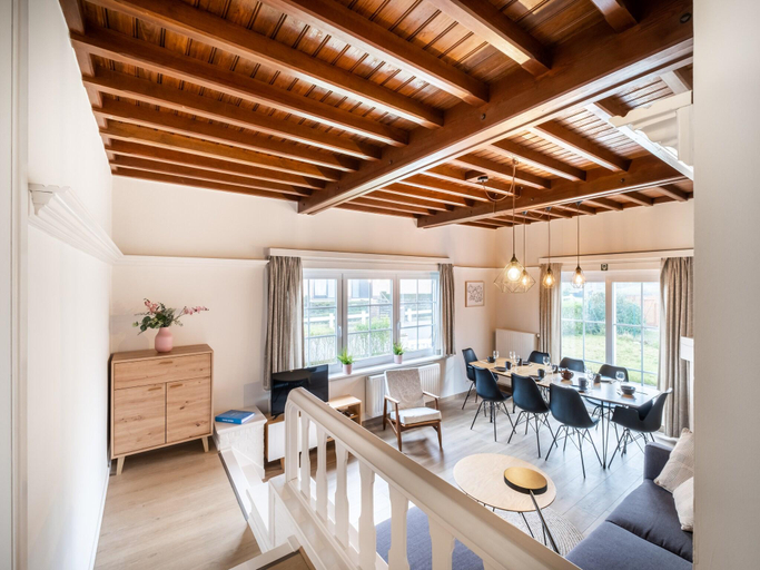 Others 4, Villa in St-Idesbald near the Sea, West-Vlaanderen